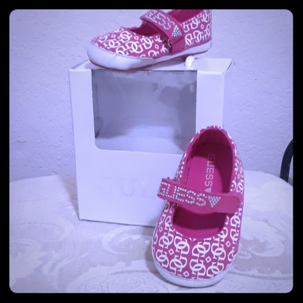 Guess Babygirl Maryjane crib shoes
